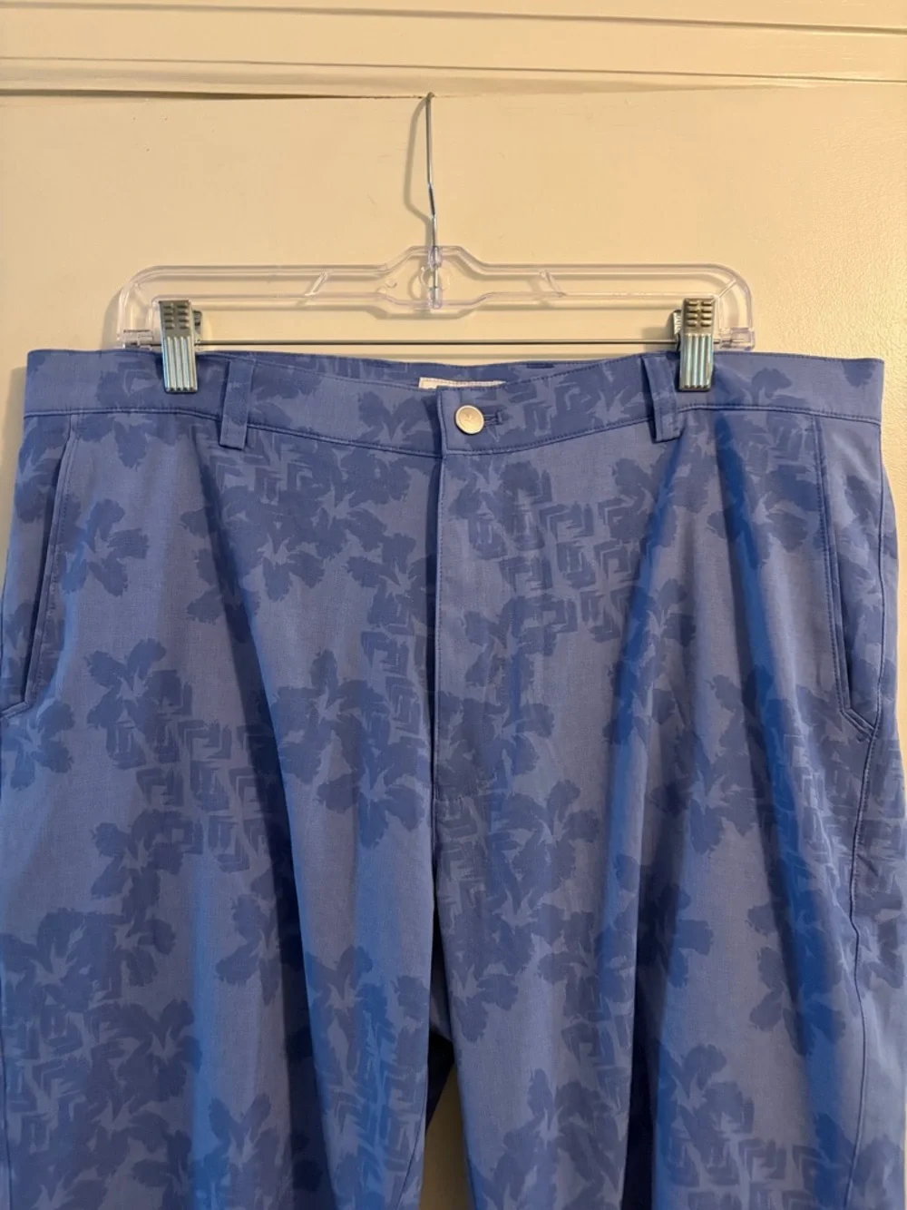 Peter Millar Shackleford Abstract Floral Performance Hybrid Golf Short Size 36